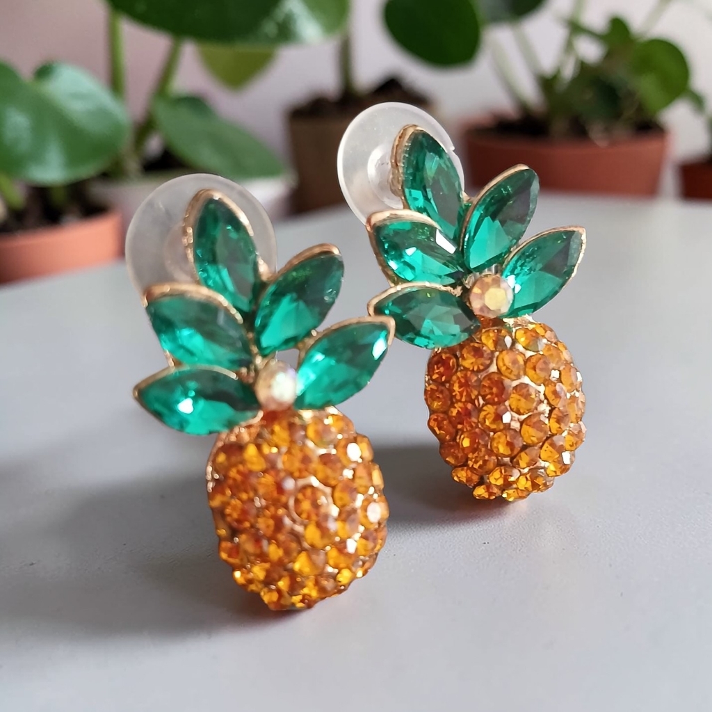 Gold Tone Rhinestone Pineapple Stud Earrings 13